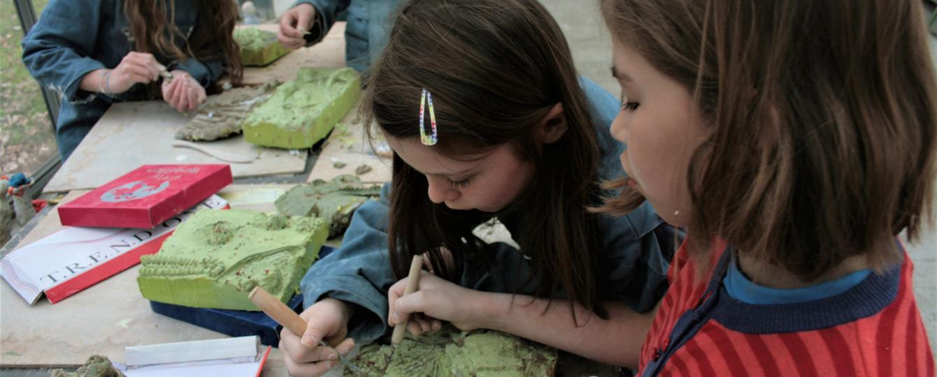 Kinderen tijdens een atelier