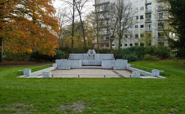 Peter Benoitmonument