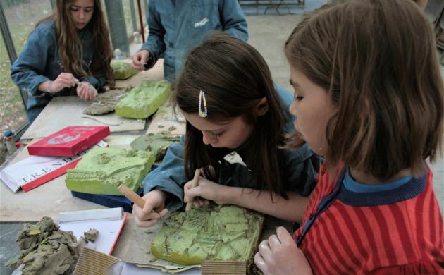 Kinderen tijdens een atelier